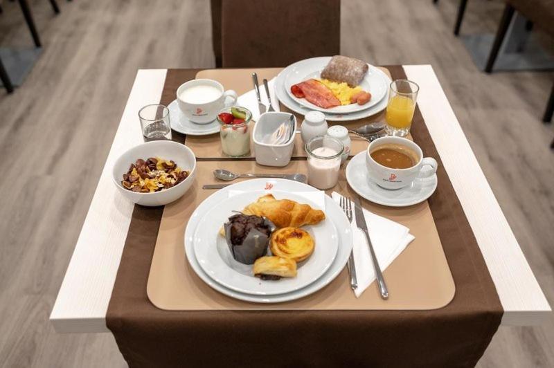Dinya Lisbon Hotel&Lounge Bar Bagian luar foto